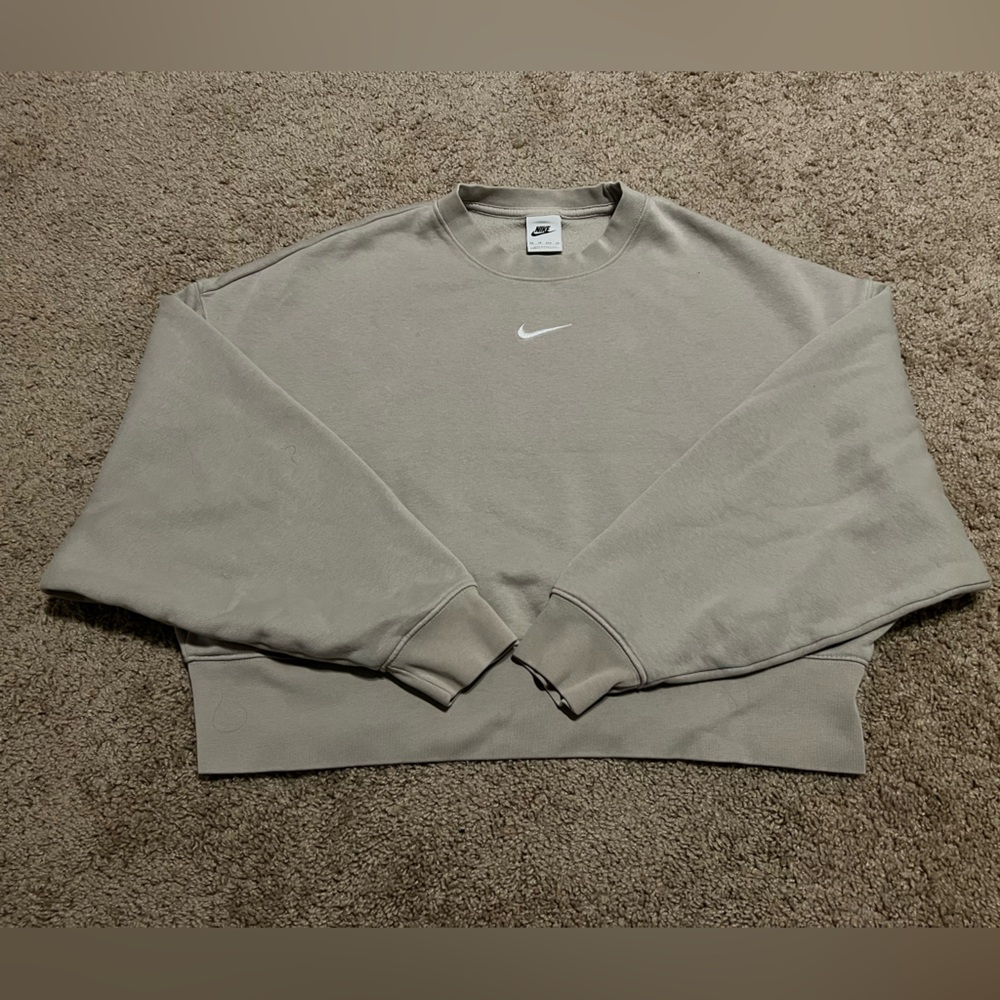 Nike Cropped Oversize Fit Crew